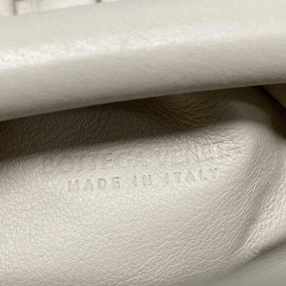 BOTTEGA VENETA Mini the Pouch Cream Leather - Shoulder Bag 1090-080725 - Picture 13 of 14